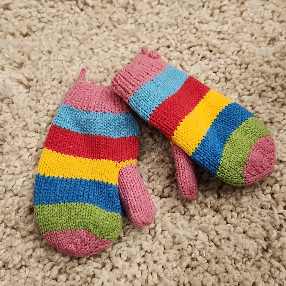 Children's Place Mittens size 18-24mo